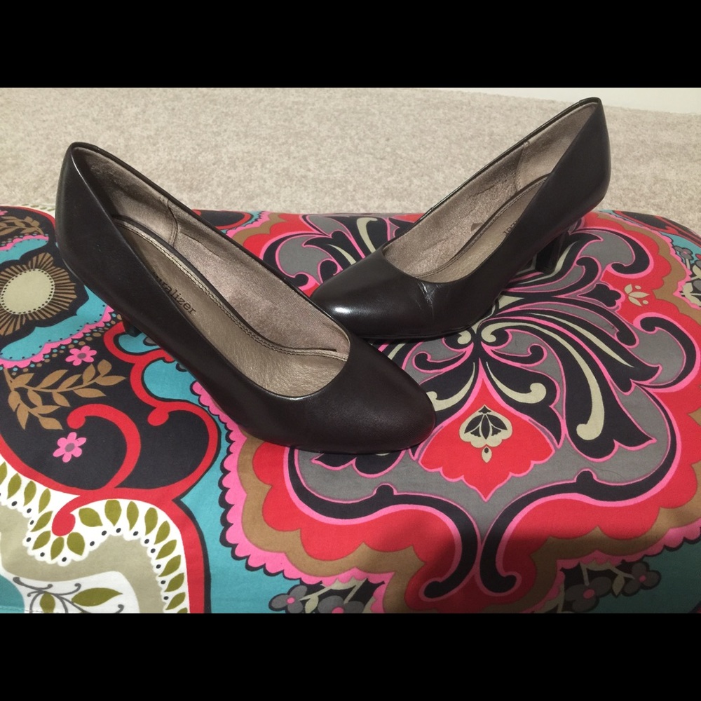 Naturalizer Brown Leather Heels-Size 8M - Picture 6 of 8